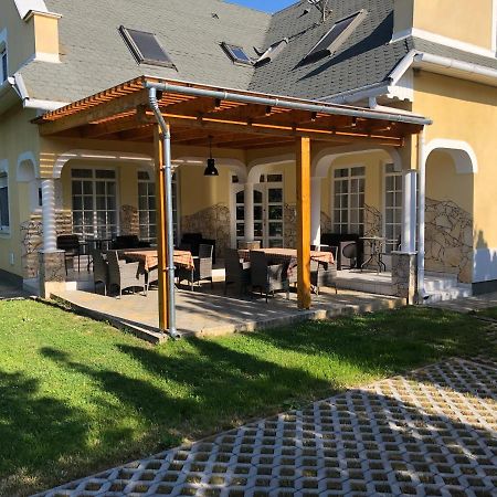 Pacsirta Apartman Lenti Exterior photo